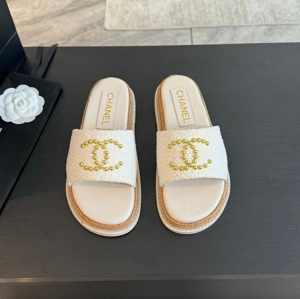 Double C Wood Grain Platform Slippers White Wool