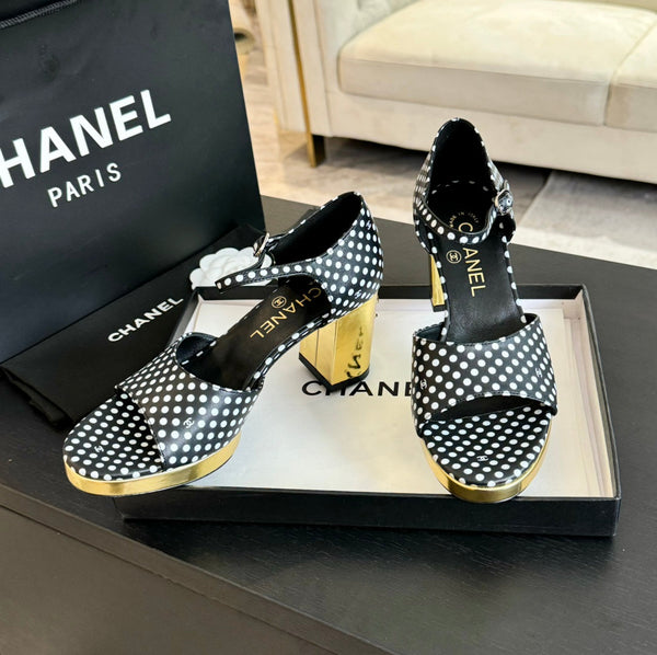 Platform Peep-Toe Sandals Black/White Caro Lambskin