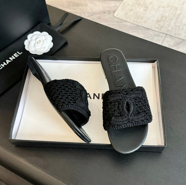 mule sandal black raffia