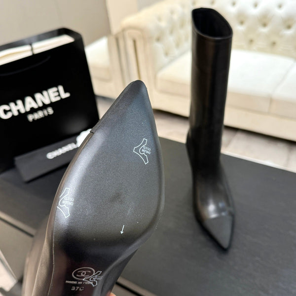 CC Gabrielle Chanel Boots 8.5cm Black Sheepskin Black Fabric