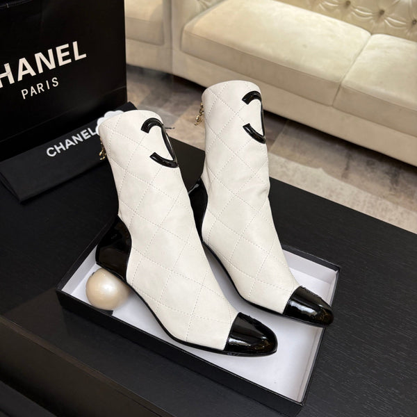CC 26s Mid-Calf Pearl Boots 6.5CM White Quited Calfskin 957732