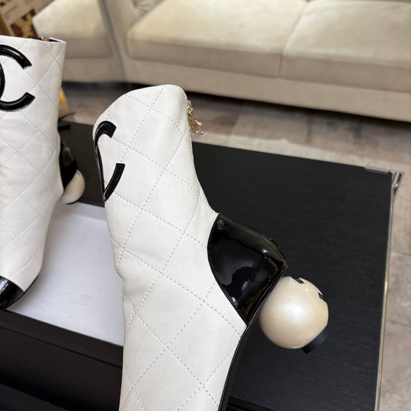 CC 26s Mid-Calf Pearl Boots 6.5CM White Quited Calfskin 957732