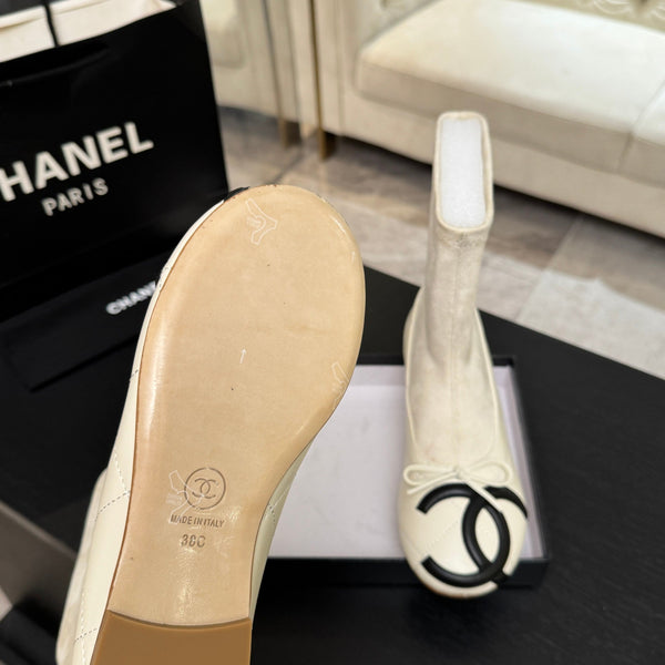 CC 26s Cap-Toe Sock Boots Off-White Suede Leather 106826