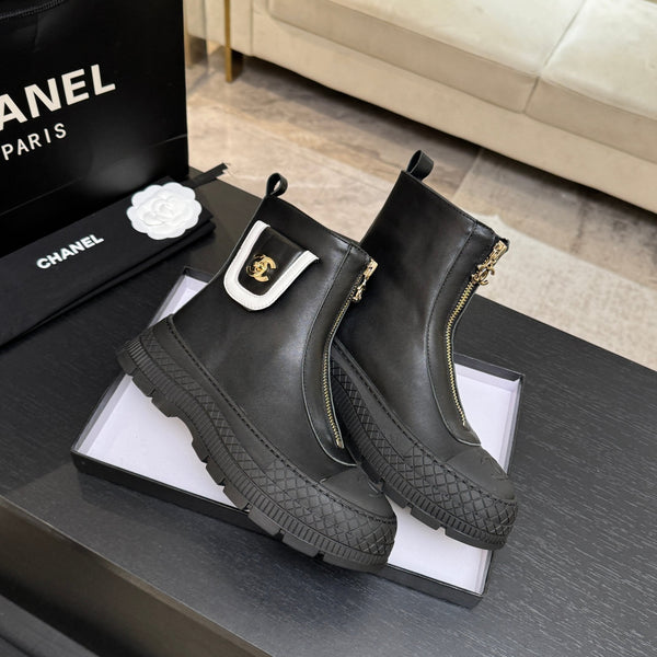 CC 26s Front-Zip Ankle Boots Black Calfskin Leather 106809