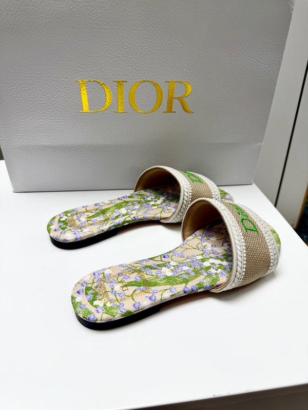 CD 26s Floral Embroidered Sandals Green Beige Canvas 683035