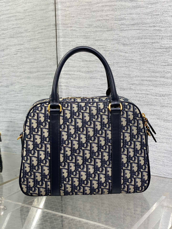 CD D-Vibe bowling bag 31 blue obliaue fabric