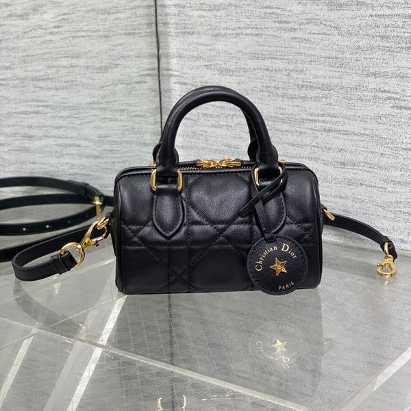 GROOVE MINI 17 BAG IN BLACK LAMBSKIN