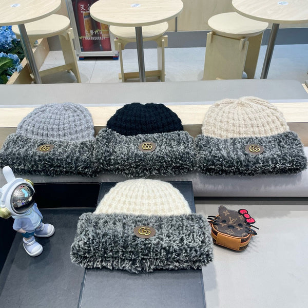 BEANIE HAT IN BEIGE WOOL AND FLEECE 399547