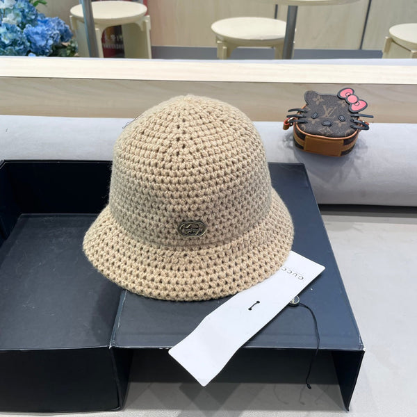 KNITTED BUCKET HAT IN TORTILLA BROWN WOOL 413397