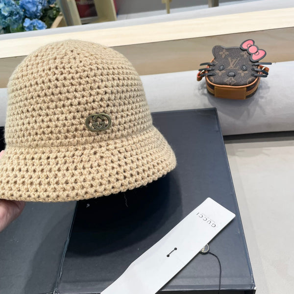 KNITTED BUCKET HAT IN TORTILLA BROWN WOOL 413397