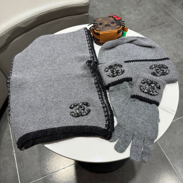 CC Hat Scarf Gloves Set Gray Black Knit 470402