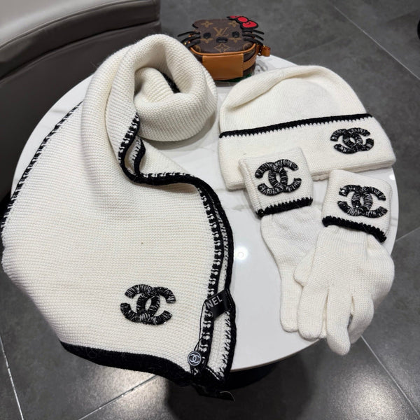 CC Hat Scarf Gloves Set White Black Knit 470403
