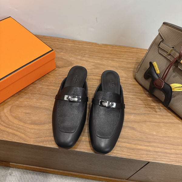 HM 26s Oz Mule In Black Calfskin Gold Hardware