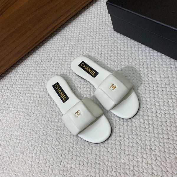 CC 26s Padded Sandals White Lambskin 887951