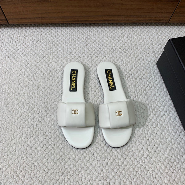 CC 26s Padded Sandals White Lambskin 887951