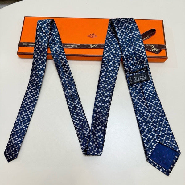 HM Subtle Logo Tie Dark Blue Twill Silk 212087