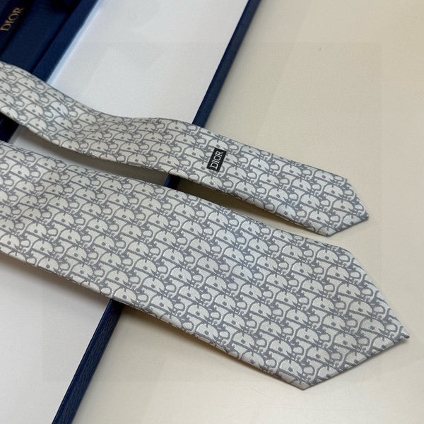 CD Oblique Tie Light Grey Silk 212103
