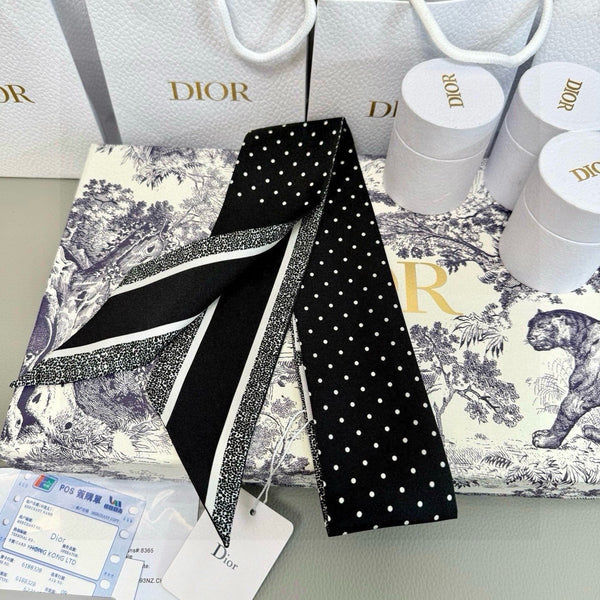 CD 26s Scarf 105cm In Silk 314801