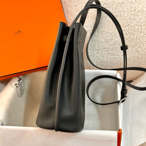 HM So Kelly Shoulder Bag 22cm Black Cowhide 284544