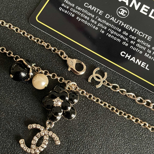CC 26s Double C Logo Black Flower & Pearl Charm Pendant Necklace With Crystal Detail In Gold Metal 631012