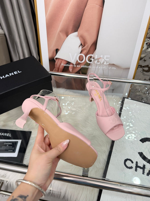 CC 2026B Métiers d'Art Sandals Pink Leather 970176