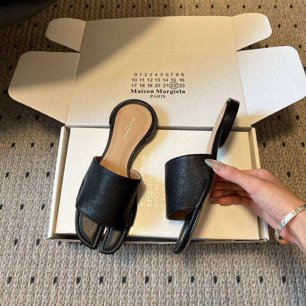 MM Tabi Flat Mule Black Sheepskin 803752