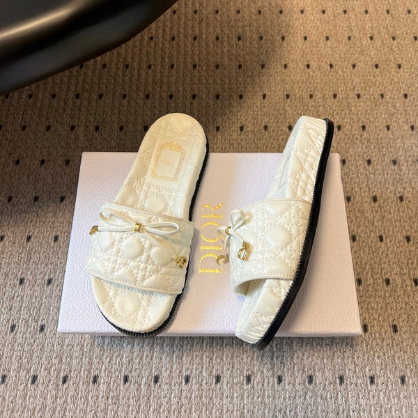 CD 26s Cannage Slides White Lambskin 820051