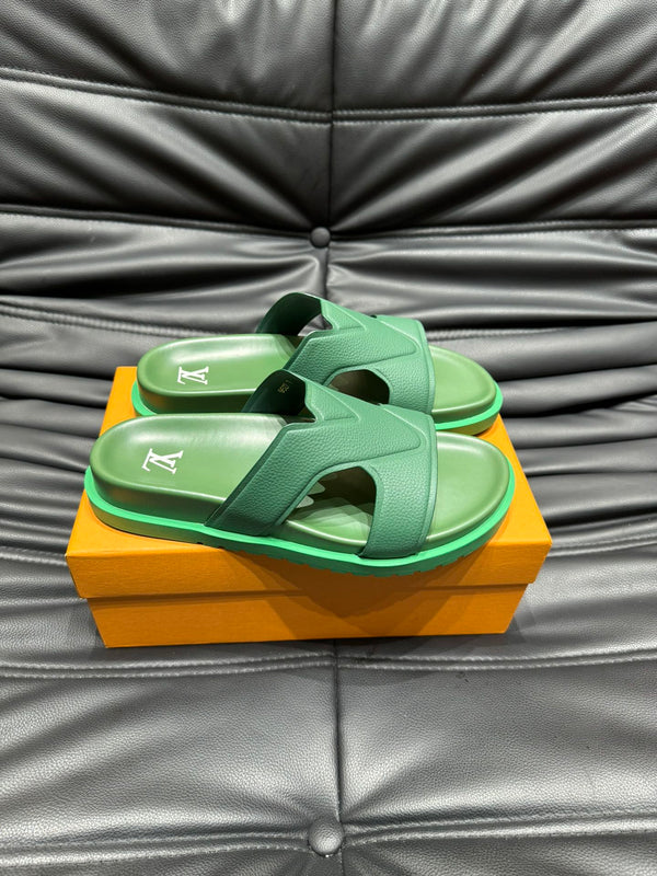 LV OASIS MULE IN SEA GREEN CALFSKIN