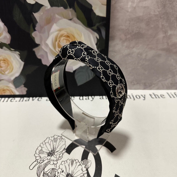 HEADBAND IN BLACK MIX BEIGE MONOGRAM SILK 423618