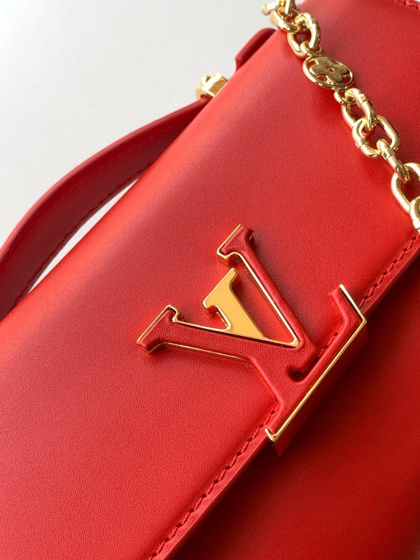 Wallet On Chain Capucines handbag Red Cowhide 250407