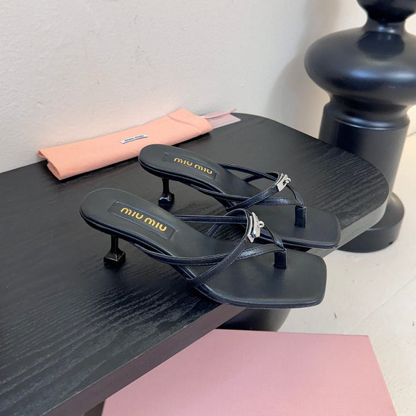 Miu 26s Low-Heel Thong Sandals In Black Calfskin