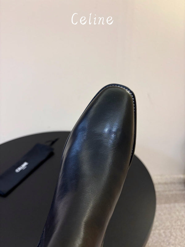 CE 26s Triomphe Chelsea Boots Black Sheepskin 104884