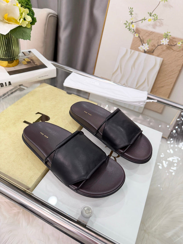 The Row Vivienne Slide Black Sheepskin 827498