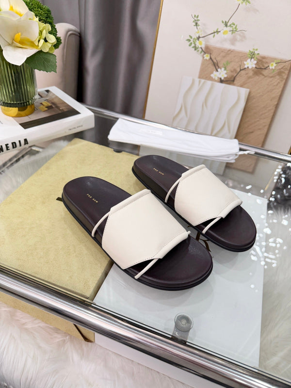 The Row Vivienne Slide White Sheepskin 827499