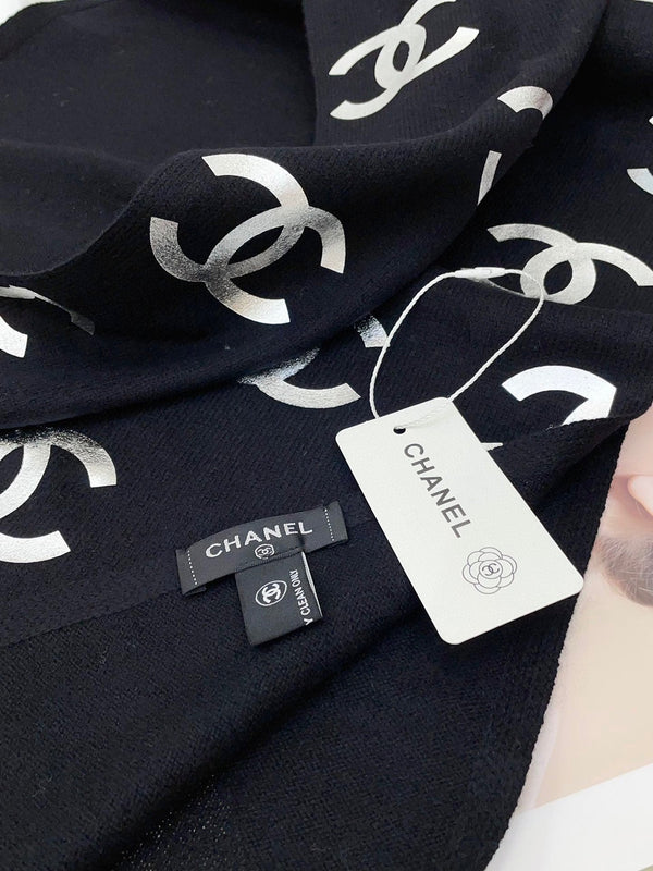 SCARF 190 CM IN NAVY BLUE CASHMERE WITH SILVER LOGO 401171