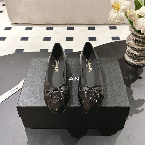 cc 25c ballet flat cross line pattern black lambskin 237482
