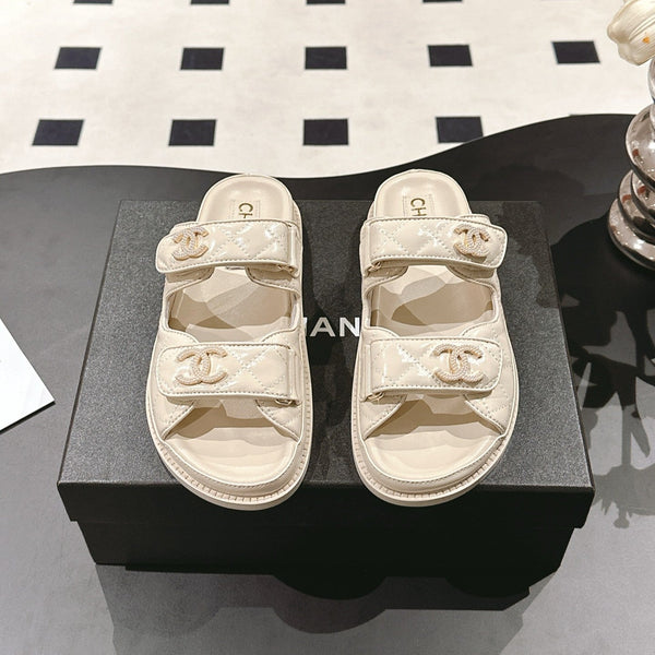 cc 25p logo with pearl mule sandal cream leather 237577