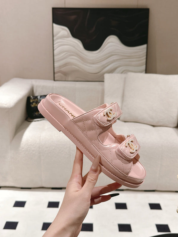 cc 25p logo with pearl mule sandal pink leather 237580