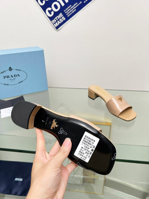 PRA EMBROIDERED SLIDES 40 TUSCAN CALFSKIN