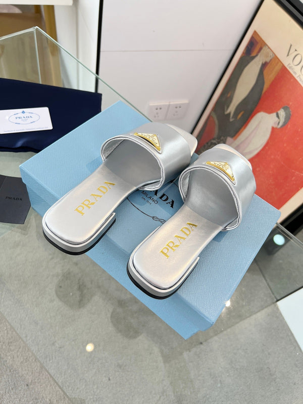 Prad26s Saffiano Slides 1.5cm Sliver Glossy Leather 986623