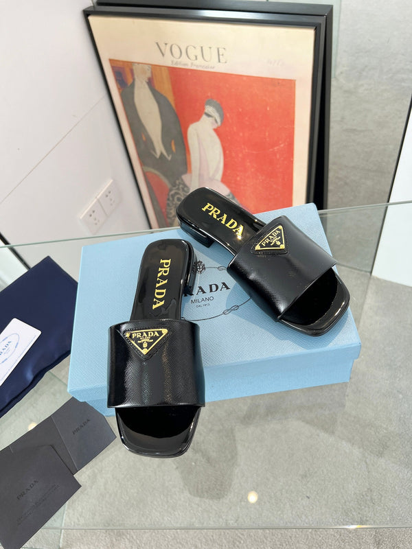 Prad 26s Saffiano Slides 1.5cm Black Glossy Leather 986624