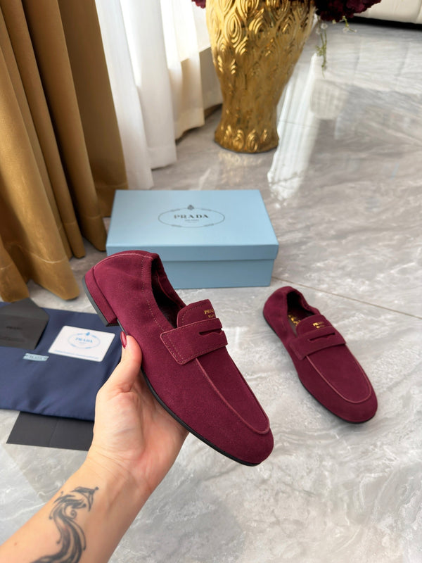 Prada 25SS Casual Elastic Loafers Wine Red Suede 564180