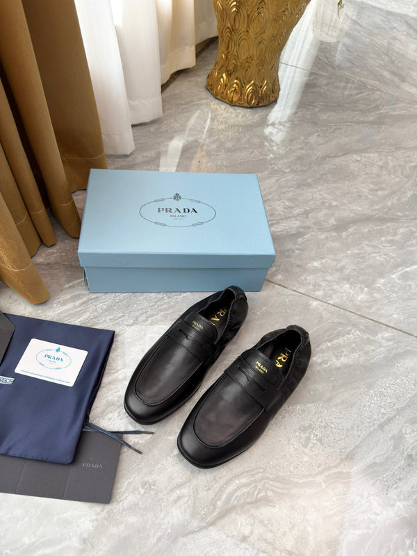 Prada 25SS Casual Elastic Loafers Black Distressed Calfskin 564183