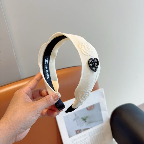 CC 26s White Headband 275478