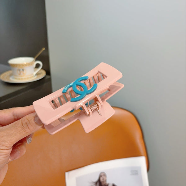 CC 26s Claw Hair Clip 210136