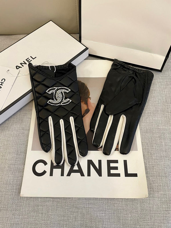 CC GLOVES IN BLACK MIX WHITE SHEEPSKIN 463850
