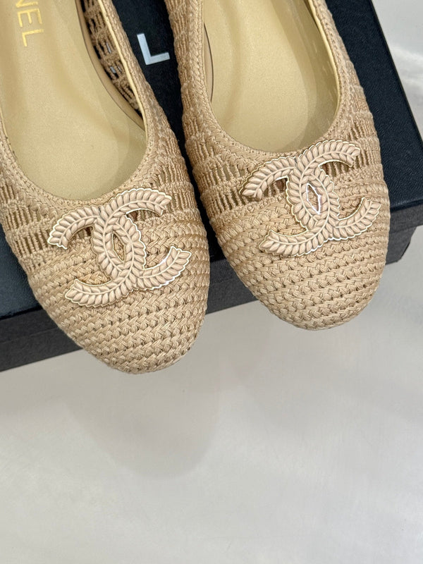 CC 25P Hollow Double C Ballet Flats 15mm Beige Raffia 265642