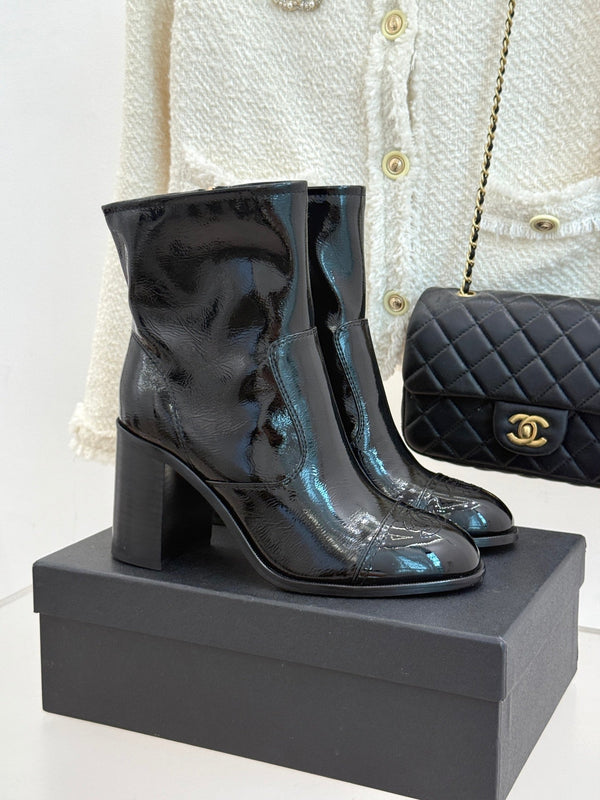 CC Classic Short Boots Block Heel 90mm Black Patent Leather 465391