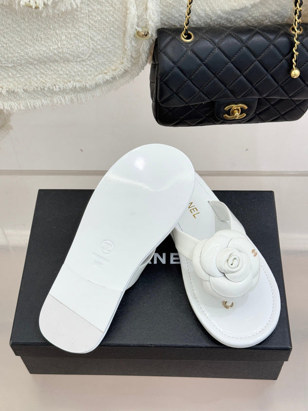 CC 26C Early Spring Camellia Slide White Patent Leather