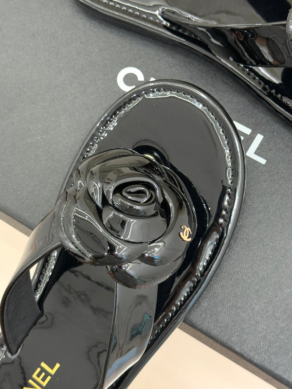 CC 26C Early Spring Camellia Slide Black Patent Leather